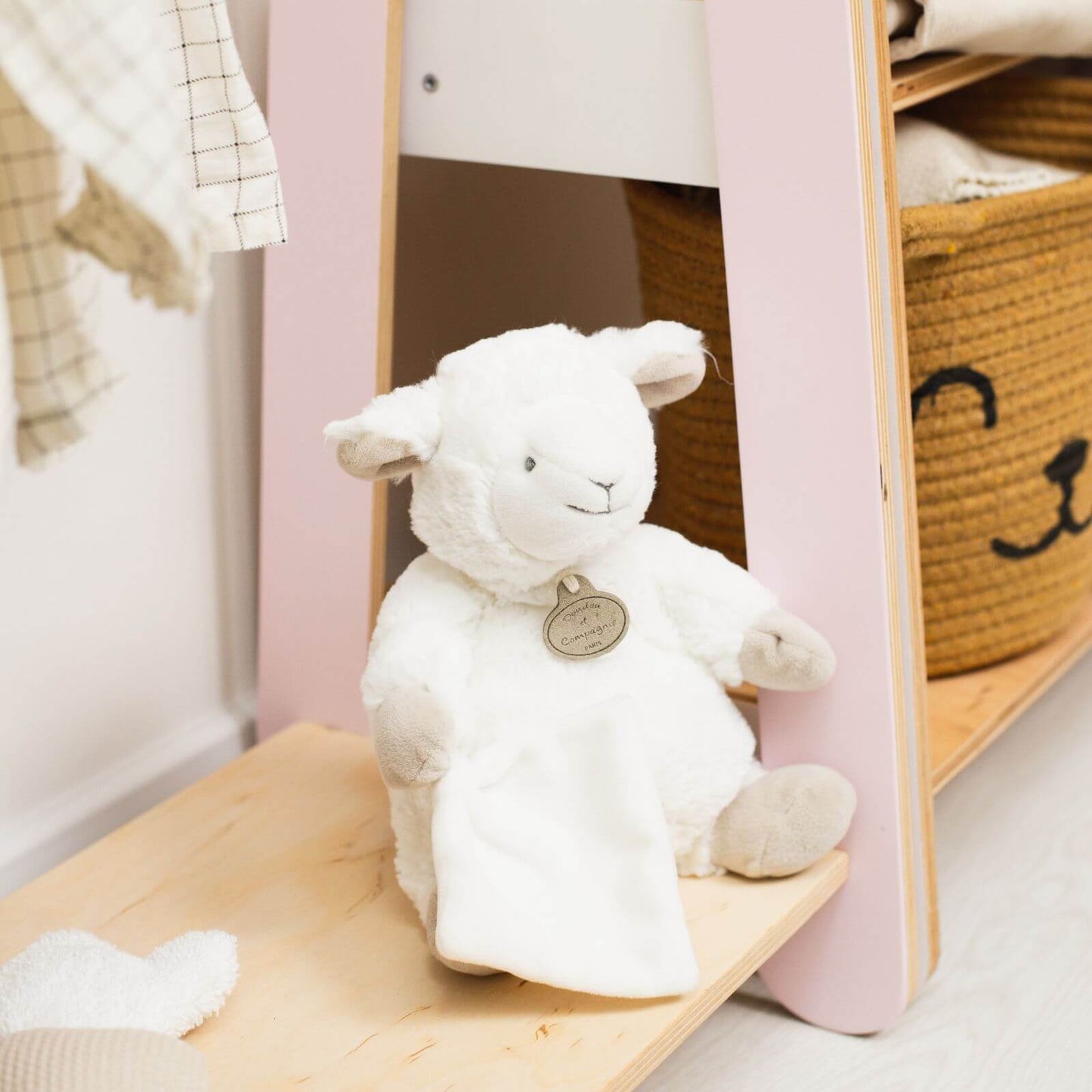 Kids Clothing Rack