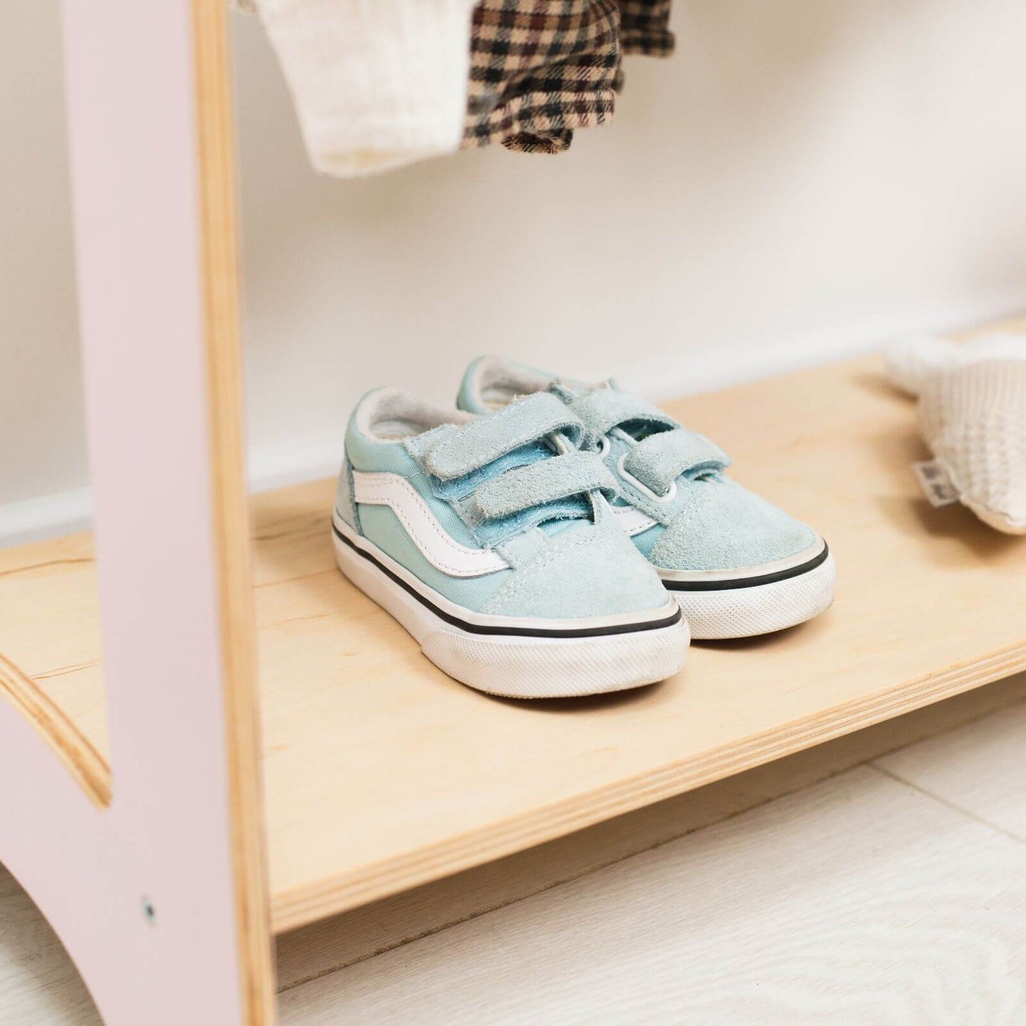Kids Clothing Rack