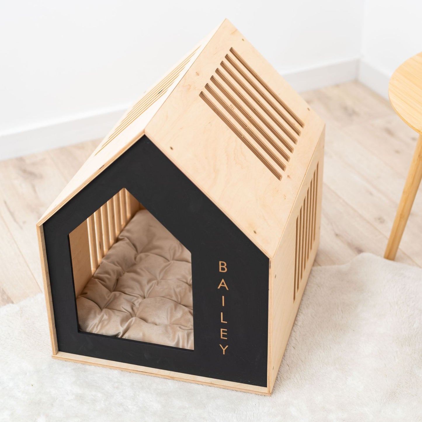 Booth-Style Wooden Dog House - Black